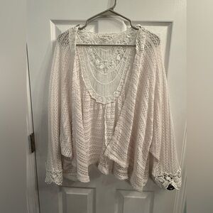 Taylor & Sage White Crochet Lace Shrug/Cardigan